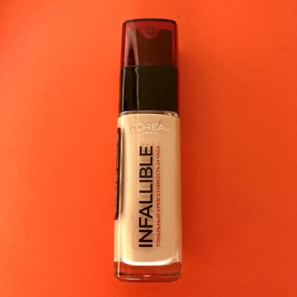Обзор тональных кремов MAYBELLINE Fit me. Seventeen Time Plus. L'Oreal Infallible Стойкость 24 часа. Dermacol Toning Cream 2 in 1